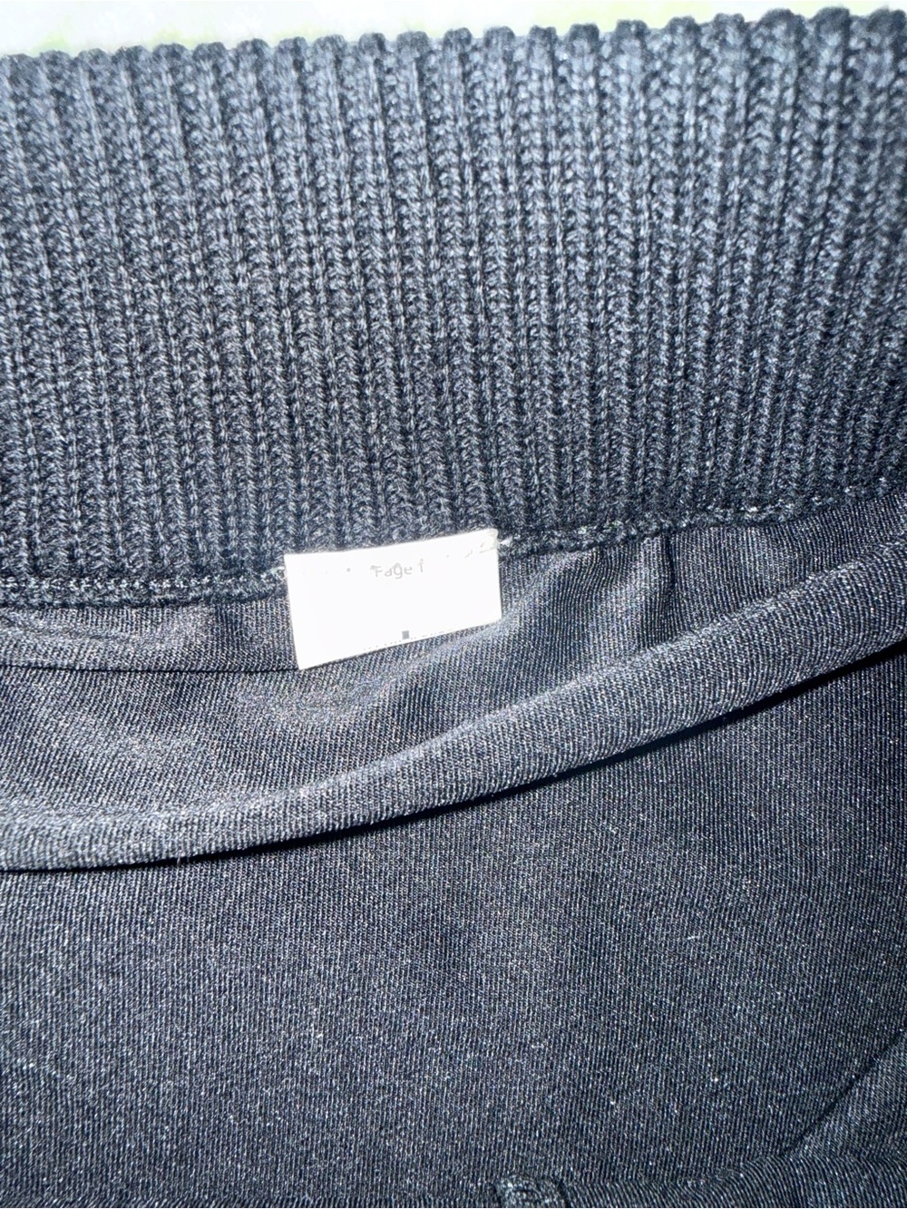ALO Yoga Black Mini Skirt with White Trim - Picture 4 of 7